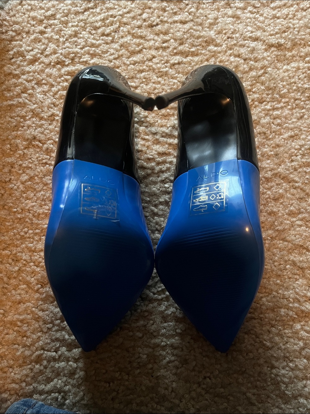 ALDO Two-Tone Blue and Black Pointed Toe Pumps - Picture 4 of 13